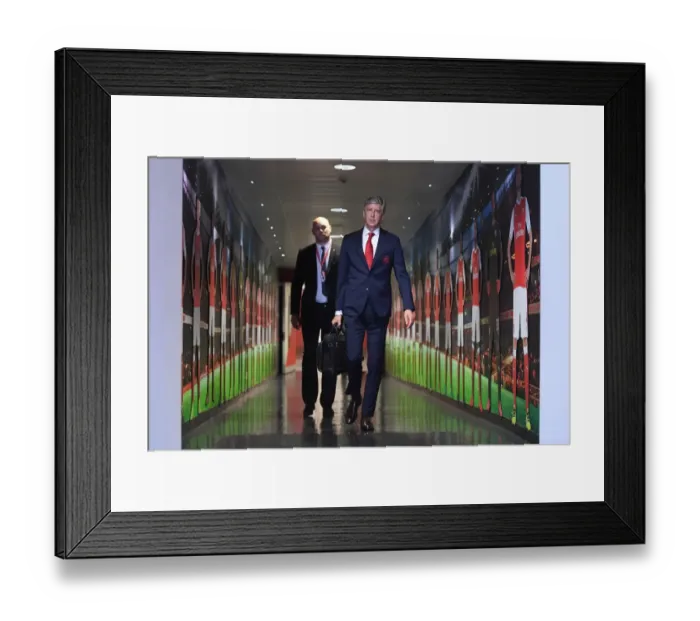 Framed Print : Arsene Wenger: Arsenal Manager Before Arsenal vs Leicester City (2017-18)