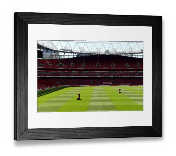 Framed Print : Arsenal vs Leicester City: Premier League Kick-off at Emirates Stadium (2017-18)