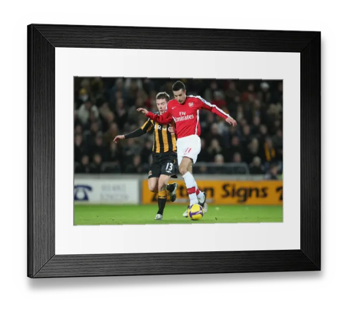 Framed Print : Van Persie's Brilliance: Arsenal's 3-1 Win Over Hull City, January 17, 2009