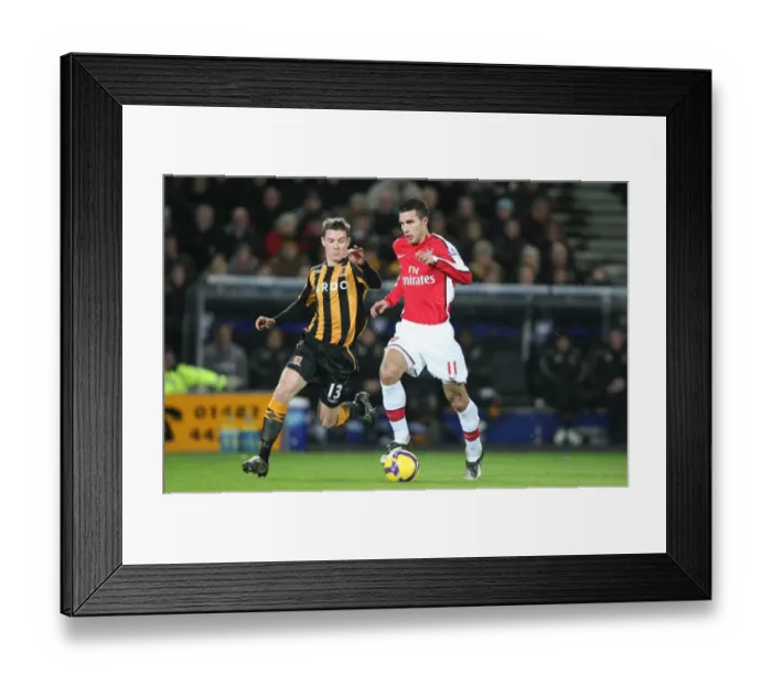 Framed Print : Robin van Persie (Arsenal) Ryan France (Hull) Framed Print : Robin van Persie (Arsenal) Ryan France (Hull)