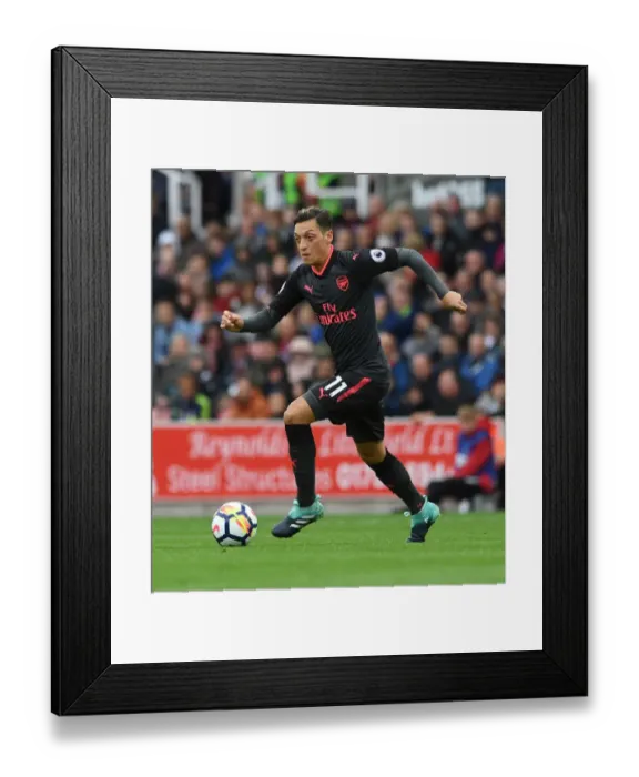 Framed Print : Mesut Ozil in Action: Arsenal vs. Stoke City, Premier League 2017-18 Framed Print : Mesut Ozil in Action: Arsenal vs. Stoke City, Premier League 2017-18