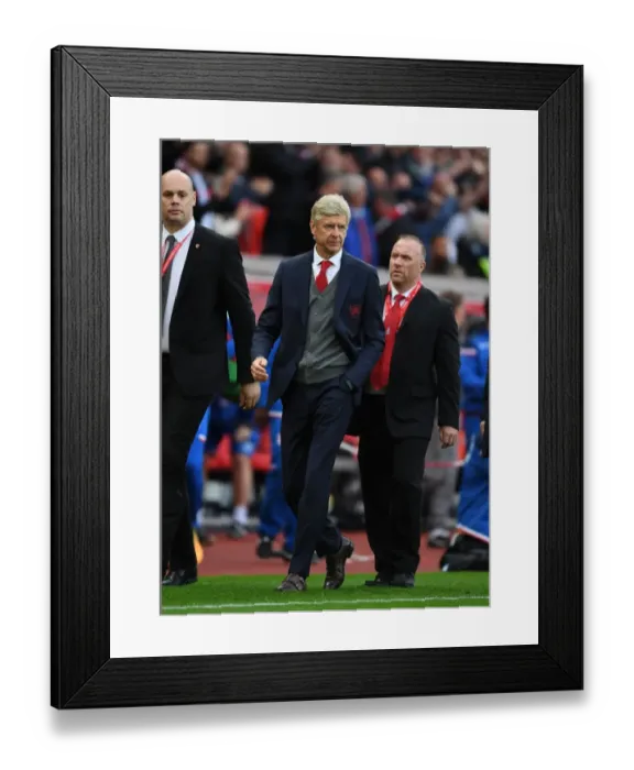 Framed Print : Arsene Wenger: Post-Match Reflections at Stoke City (2017-18) Framed Print : Arsene Wenger: Post-Match Reflections at Stoke City (2017-18)