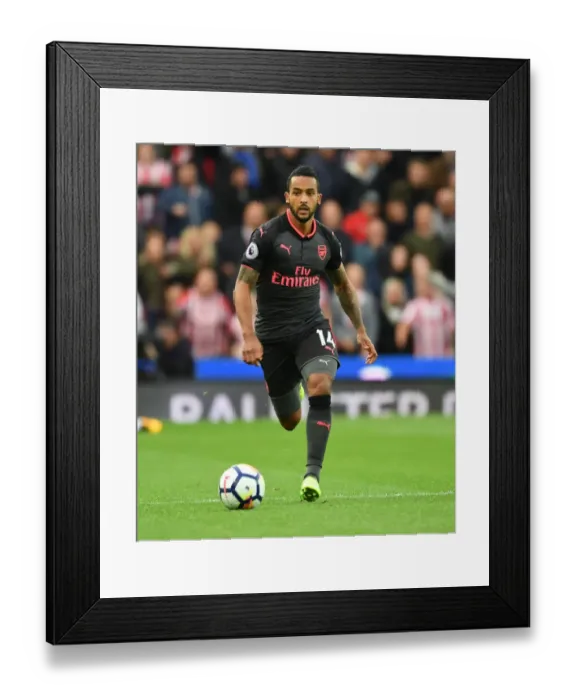 Framed Print : Theo Walcott in Action: Stoke City vs. Arsenal, Premier League 2017-18 Framed Print : Theo Walcott in Action: Stoke City vs. Arsenal, Premier League 2017-18