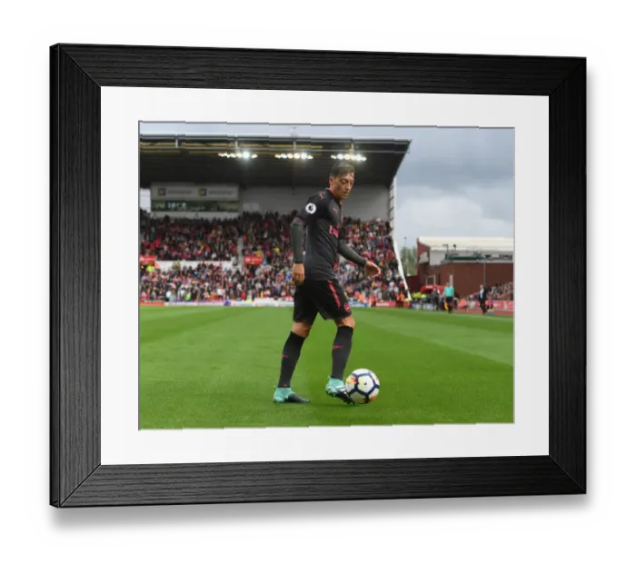Framed Print : Mesut Ozil in Action: Arsenal vs. Stoke City, Premier League 2017-18 Framed Print : Mesut Ozil in Action: Arsenal vs. Stoke City, Premier League 2017-18