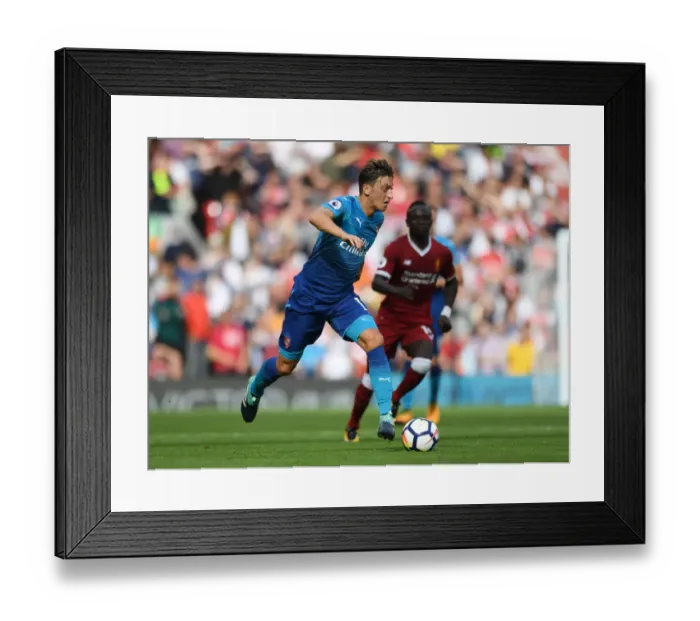 Framed Print : Mesut Ozil: In Action Against Liverpool (2017-18)