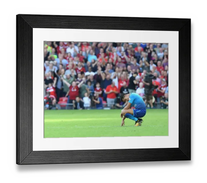 Framed Print : Alexis Sanchez: Battle at Anfield - Liverpool vs Arsenal, Premier League 2017-18 Framed Print : Alexis Sanchez: Battle at Anfield - Liverpool vs Arsenal, Premier League 2017-18