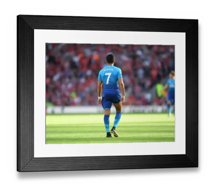 Framed Print : Alexis Sanchez: Intense Focus during Liverpool vs Arsenal Premier League Clash (2017-18) Framed Print : Alexis Sanchez: Intense Focus during Liverpool vs Arsenal Premier League Clash (2017-18)