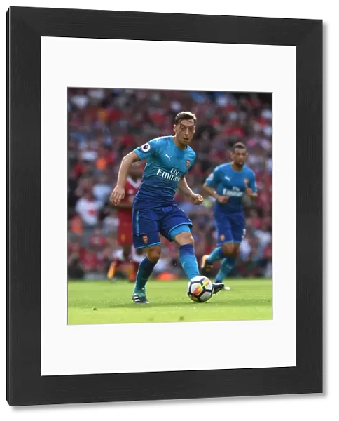 Mesut Ozil (Arsenal). Liverpool 4: 0 Arsenal. Premier League. Anfield, Liverpool, 27  /  8  /  17