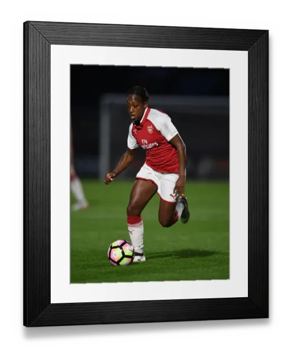 Framed Print : Danielle Carter in Action: Arsenal Women vs Everton Ladies Pre-Season Match