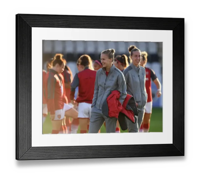 Framed Print : Arsenal Women: Vivianne Miedema and Sari van Veenendaal Pre-Season Training, 2017 Framed Print : Arsenal Women: Vivianne Miedema and Sari van Veenendaal Pre-Season Training, 2017