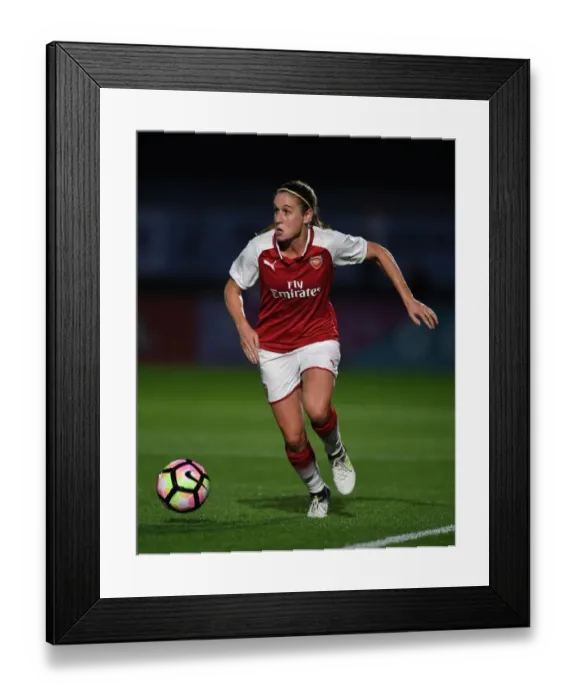 Framed Print : Heather O'Reilly in Action: Arsenal Women vs Everton Ladies Pre-Season Match