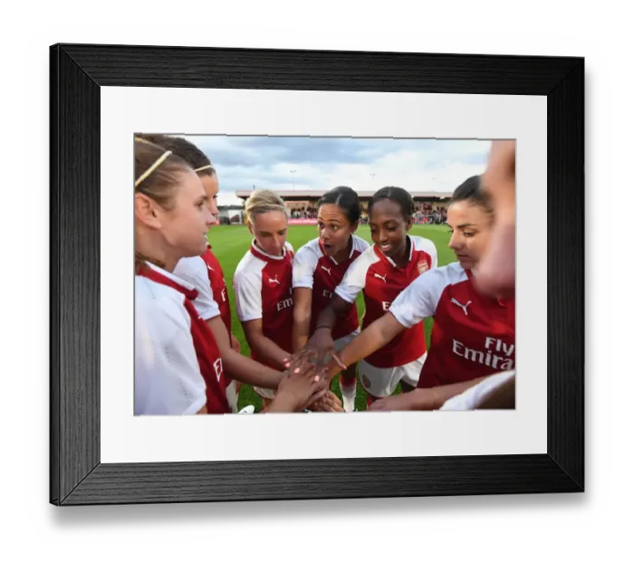 Framed Print : Arsenal Women: Alex Scott Inspires Nobbs and Carter Ahead of Season Opener Framed Print : Arsenal Women: Alex Scott Inspires Nobbs and Carter Ahead of Season Opener