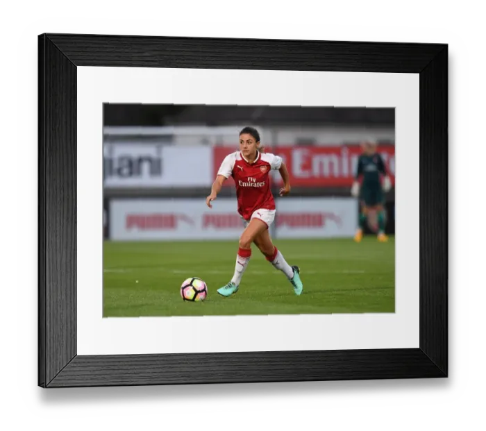 Framed Print : Arsenal's Danielle van de Donk in Action: Pre-Season Clash Against Everton Ladies Framed Print : Arsenal's Danielle van de Donk in Action: Pre-Season Clash Against Everton Ladies