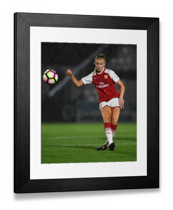 Framed Print : Leah Williamson of Arsenal in Action against Everton Ladies during Pre-Season Friendly (2017-18) Framed Print : Leah Williamson of Arsenal in Action against Everton Ladies during Pre-Season Friendly (2017-18)