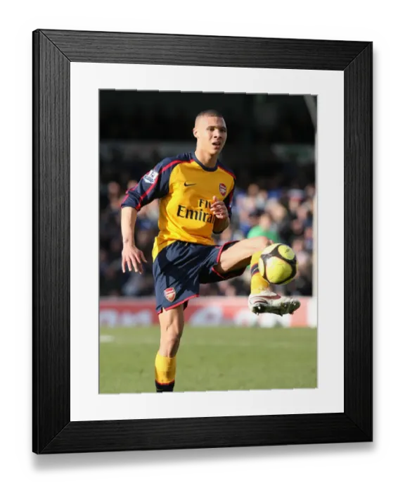 Framed Print : Arsenal's Kieron Gibbs in Action during the FA Cup 4th Round Stalemate against Cardiff City, January 2009