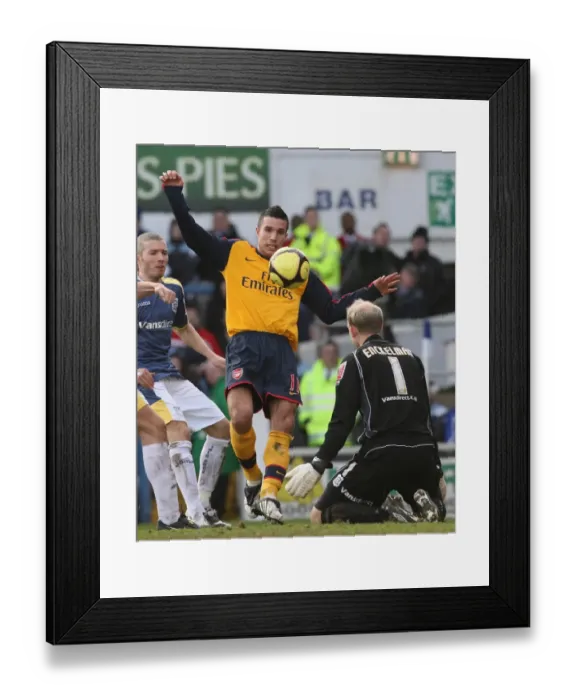 Framed Print : Robin van Persie (Arsenal) Peter Enckelman (Cardiff)