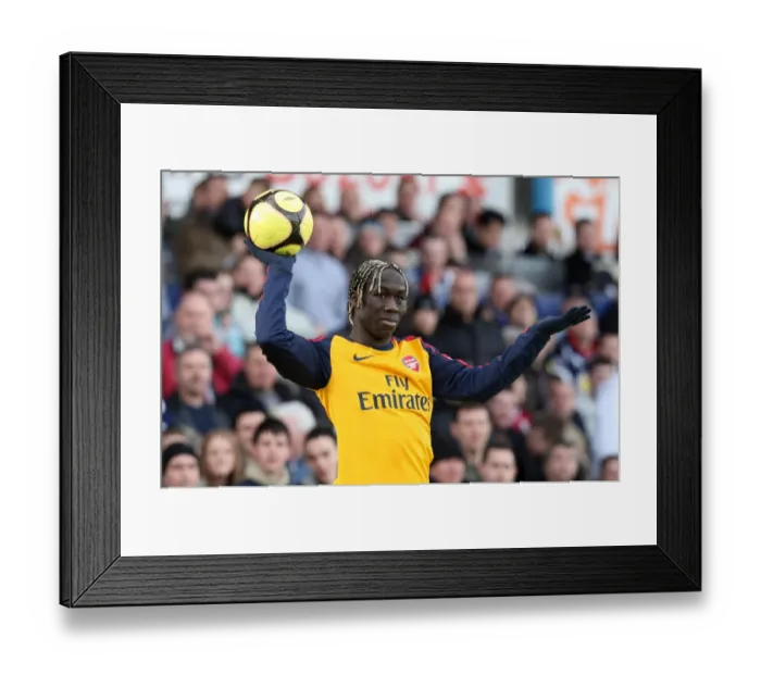 Framed Print : Unyielding Sagna: The 0-0 Battle at Cardiff City - Arsenal's FA Cup Standoff, 2009