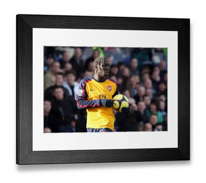 Framed Print : Unyielding Sagna: The 0-0 Battle at Cardiff City - Arsenal's FA Cup Standoff, 2009