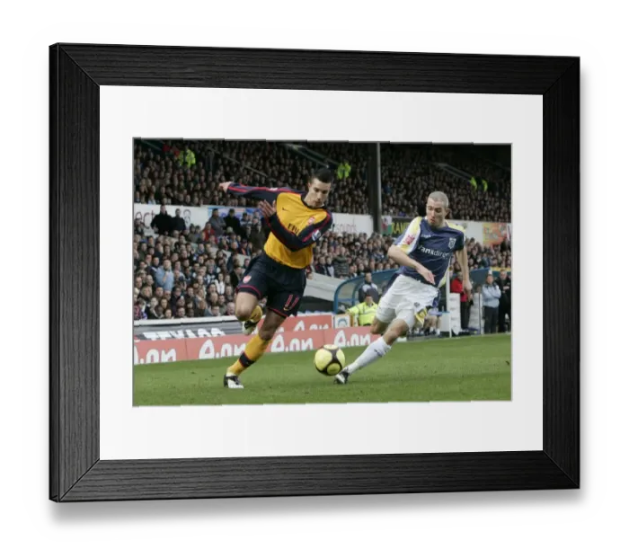 Framed Print : Van Persie vs. McNaughton: The FA Cup Showdown at Ninian Park, 0:0 Arsenal Framed Print : Van Persie vs. McNaughton: The FA Cup Showdown at Ninian Park, 0:0 Arsenal
