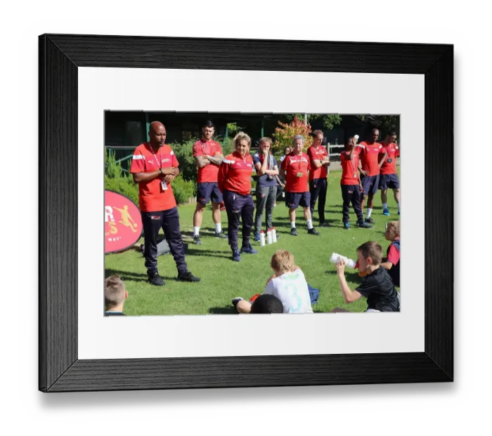 Framed Print : Arsenal Soccer School 2017: Train with Arsenal FC - Residential Camp Framed Print : Arsenal Soccer School 2017: Train with Arsenal FC - Residential Camp
