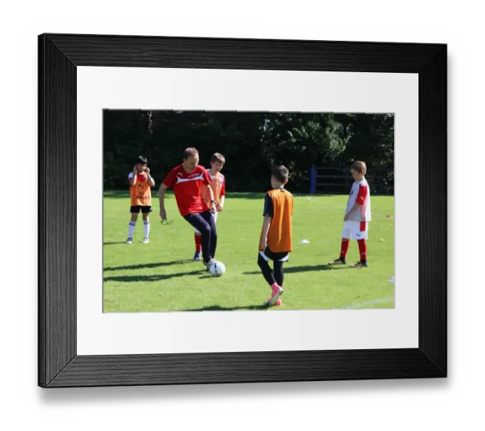 Framed Print : Arsenal Soccer School 2017: Train like a Pro with Arsenal FC Framed Print : Arsenal Soccer School 2017: Train like a Pro with Arsenal FC