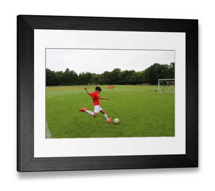 Framed Print : Arsenal Soccer School 2017: Train at Arsenal Football Club's Residential Camp