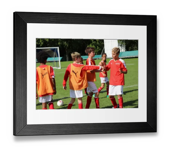 Framed Print : Arsenal Soccer School 2017: Train with Arsenal FC - Residential Camp