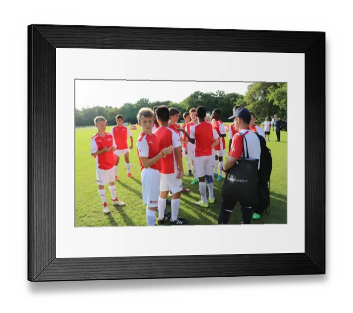 Framed Print : Arsenal Soccer School 2017: Train with Arsenal Pros - Residential Camp Framed Print : Arsenal Soccer School 2017: Train with Arsenal Pros - Residential Camp