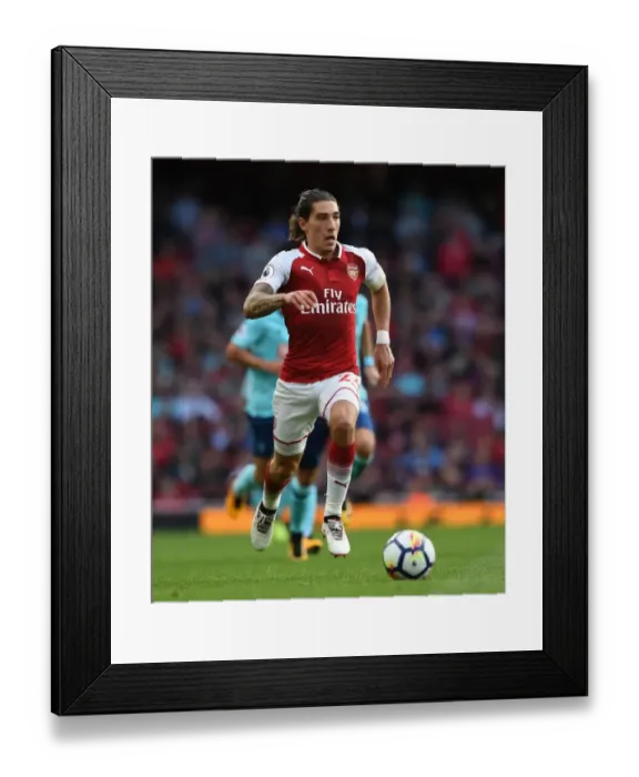 Framed Print : Hector Bellerin: Arsenal's Defensive Powerhouse in Action against AFC Bournemouth, Premier League 2017-18 Framed Print : Hector Bellerin: Arsenal's Defensive Powerhouse in Action against AFC Bournemouth, Premier League 2017-18