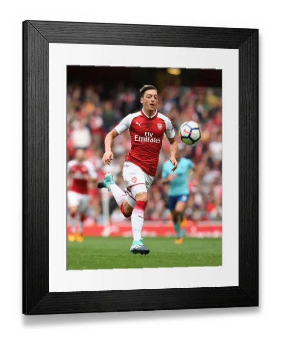 Framed Print : Mesut Ozil: In Action for Arsenal against AFC Bournemouth, Premier League 2017-18 Framed Print : Mesut Ozil: In Action for Arsenal against AFC Bournemouth, Premier League 2017-18