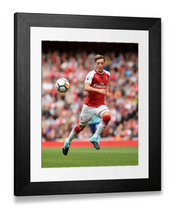 Framed Print : Mesut Ozil in Action: Arsenal vs AFC Bournemouth, Premier League 2017-18 Framed Print : Mesut Ozil in Action: Arsenal vs AFC Bournemouth, Premier League 2017-18