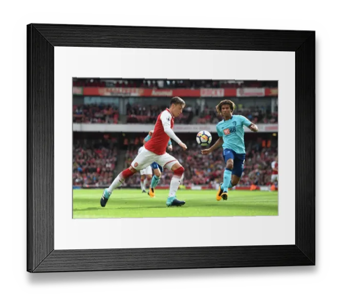 Framed Print : Mesut Ozil vs. Nathan Ake: A Tactical Duel at Emirates Stadium - Arsenal vs. AFC Bournemouth (2017-18) Framed Print : Mesut Ozil vs. Nathan Ake: A Tactical Duel at Emirates Stadium - Arsenal vs. AFC Bournemouth (2017-18)