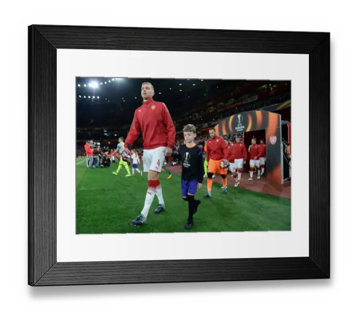 Framed Print : Per Mertesacker (Arsenal). Arsenal 3: 1 FC Cologne Framed Print : Per Mertesacker (Arsenal). Arsenal 3: 1 FC Cologne
