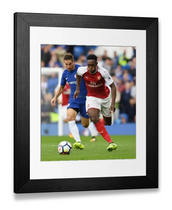 Framed Print : Welbeck vs Azpilicueta: Battle at Stamford Bridge, Premier League 2017-18 Framed Print : Welbeck vs Azpilicueta: Battle at Stamford Bridge, Premier League 2017-18