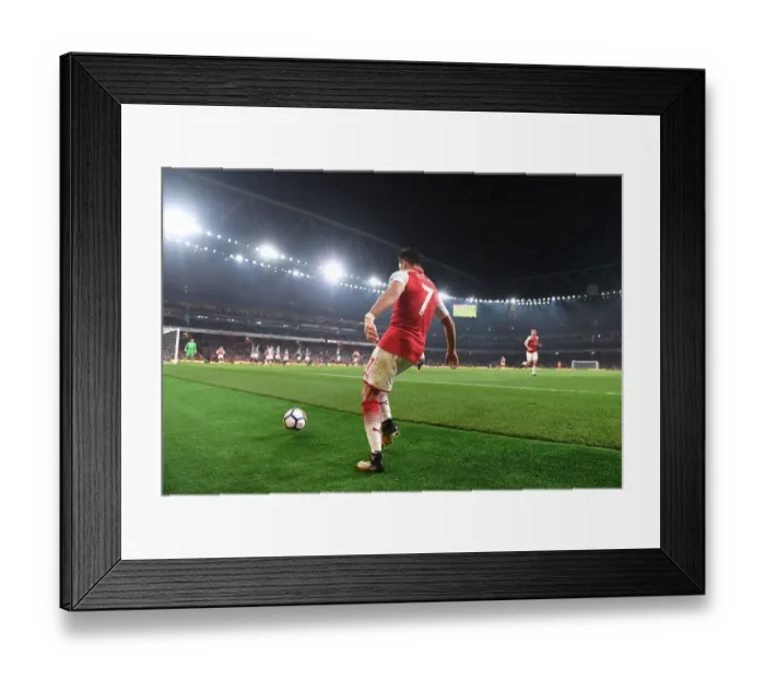 Framed Print : Alexis Sanchez in Action: Arsenal vs. West Bromwich Albion, Premier League 2017-18 Framed Print : Alexis Sanchez in Action: Arsenal vs. West Bromwich Albion, Premier League 2017-18