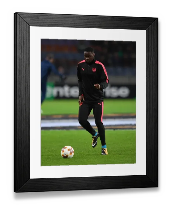 Framed Print : Josh Dasilva Prepares for Arsenal's Europa League Clash against BATE Borisov