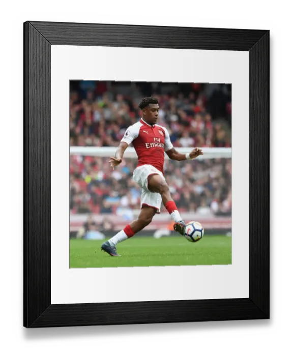 Framed Print : Arsenal's Alex Iwobi in Action against Brighton & Hove Albion, Premier League 2017-18 Framed Print : Arsenal's Alex Iwobi in Action against Brighton & Hove Albion, Premier League 2017-18