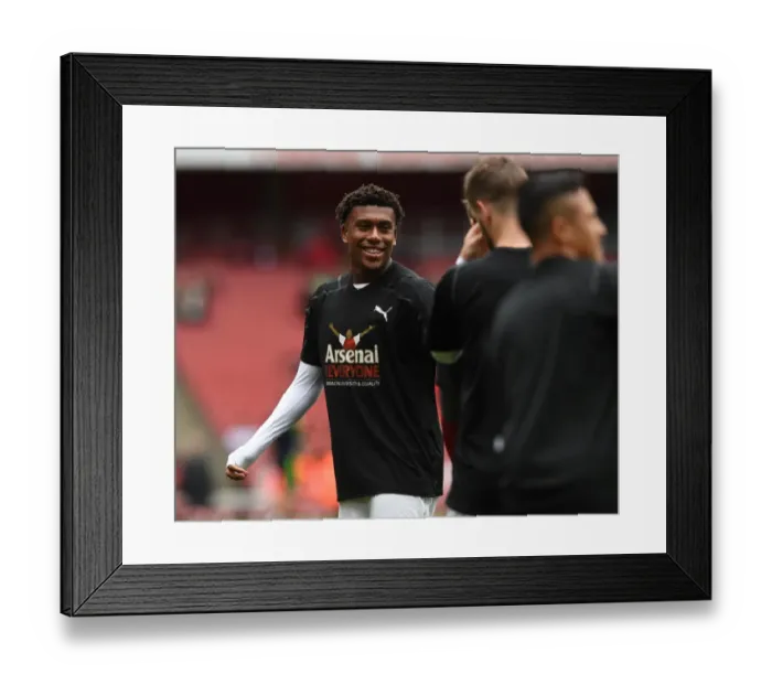 Framed Print : Alex Iwobi (Arsenal). Arsenal 2: 0 Brighton & Hove Albion. Premier League. Emirates Stadium