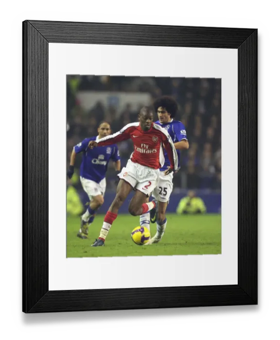 Framed Print : Abou Diaby (Arsenal) Marouane Fellaini (Everton)