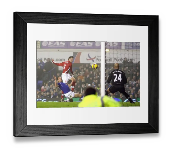 Framed Print : Van Persie Stuns Everton: The Unforgettable Goal Framed Print : Van Persie Stuns Everton: The Unforgettable Goal