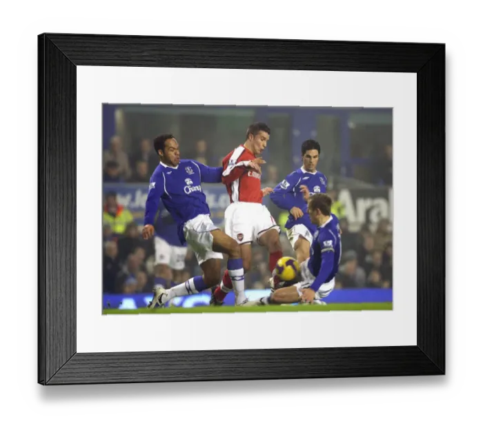 Framed Print : Robin van Persie (Arsenal) Joleon Lescott Framed Print : Robin van Persie (Arsenal) Joleon Lescott