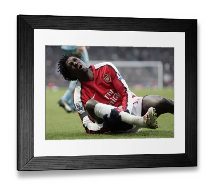 Framed Print : The Battle at Emirates: Arsenal vs West Ham United (0:0) - Emmanuel Adebayor's Determined Standoff Framed Print : The Battle at Emirates: Arsenal vs West Ham United (0:0) - Emmanuel Adebayor's Determined Standoff