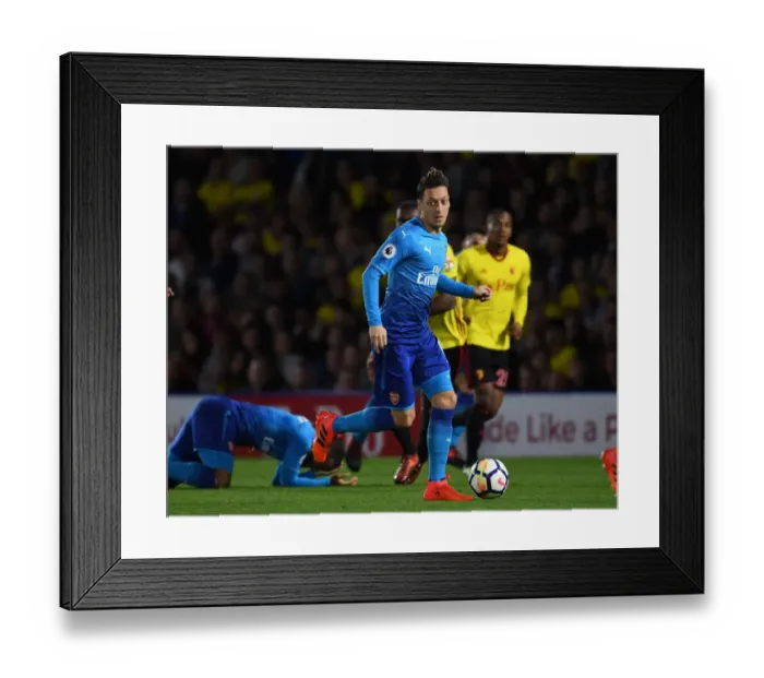 Framed Print : Mesut Ozil in Action: Arsenal vs. Watford, Premier League 2017-18 Framed Print : Mesut Ozil in Action: Arsenal vs. Watford, Premier League 2017-18
