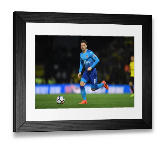 Framed Print : Mesut Ozil in Action: Watford vs Arsenal, Premier League 2017-18 Framed Print : Mesut Ozil in Action: Watford vs Arsenal, Premier League 2017-18