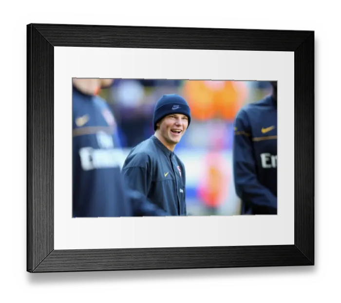 Framed Print : Arshavin's Scoreless Battle: Arsenal vs. Tottenham, 0:0, Barclays Premier League, 2009