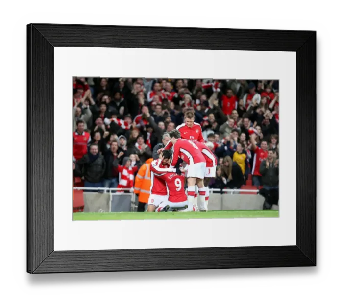 Framed Print : Eduardo celebrates scoring his and Arsenals 1st goal