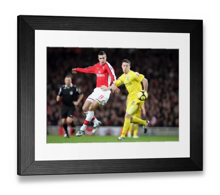 Framed Print : Robin van Persie (Arsenal) Chris Burke (Cardiff) Framed Print : Robin van Persie (Arsenal) Chris Burke (Cardiff)