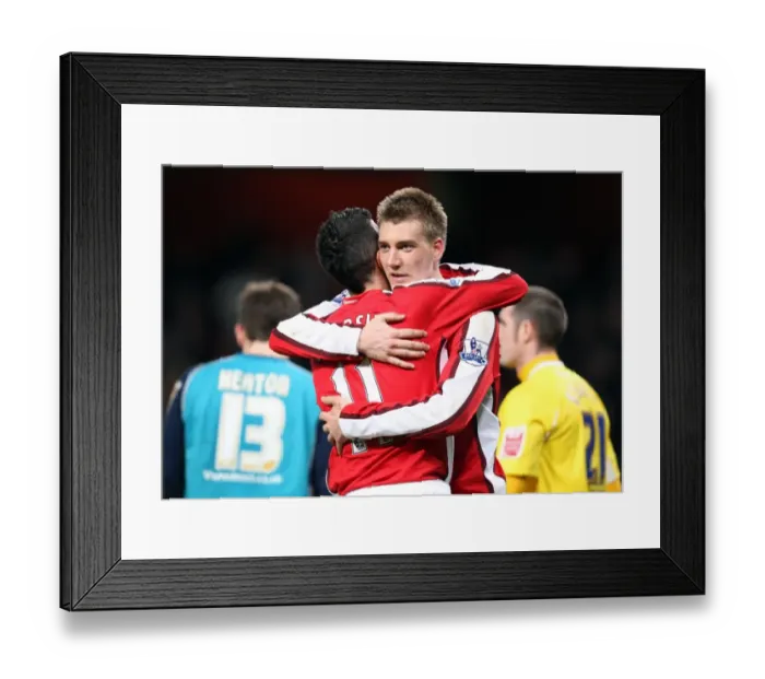Framed Print : Robin van Persie celebrates scoring Arsenals 4th goal Framed Print : Robin van Persie celebrates scoring Arsenals 4th goal