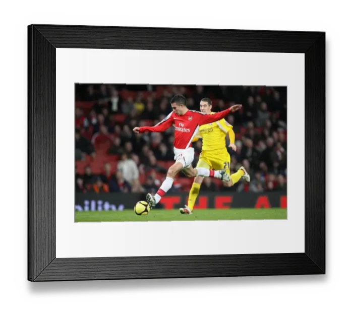 Framed Print : Van Persie's Stunner: Arsenal's 4-0 FA Cup Victory Over Cardiff