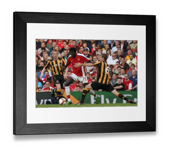 Framed Print : Emmanuel Adebayor (Arsenal) Michael Turner (Hull)